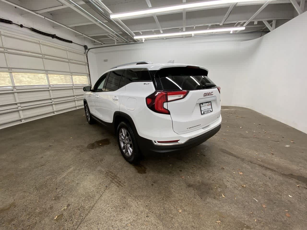 Thumbnail: 2023 GMC Terrain - 4