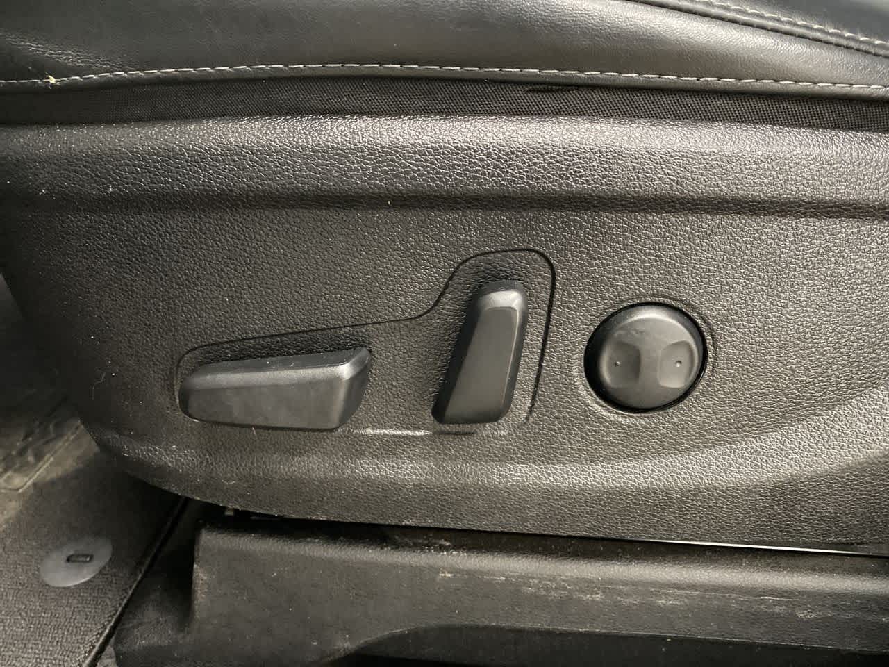 Thumbnail: 2020 Kia Telluride - 15