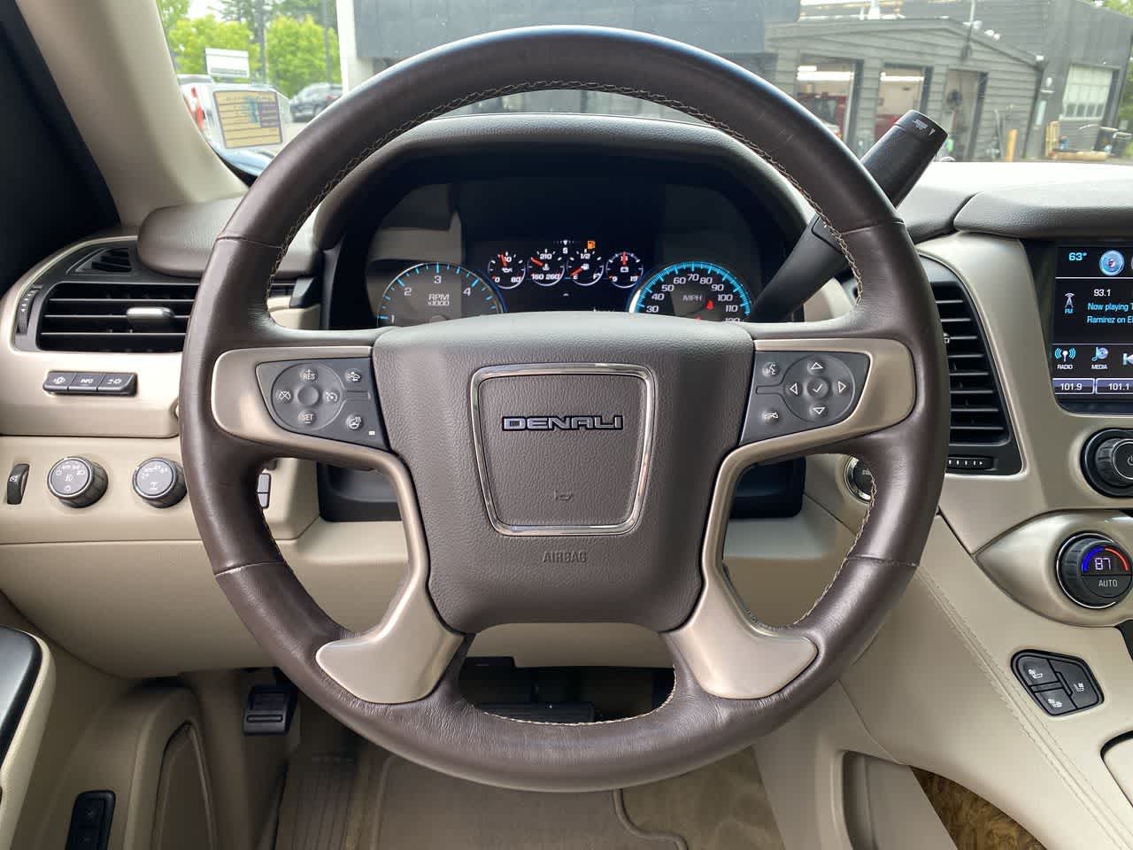 Thumbnail: 2017 GMC Yukon - 19