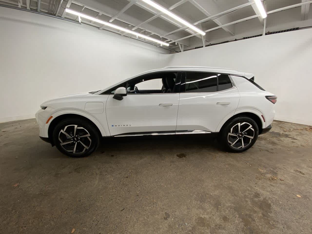 Thumbnail: 2025 Chevrolet Equinox - 3