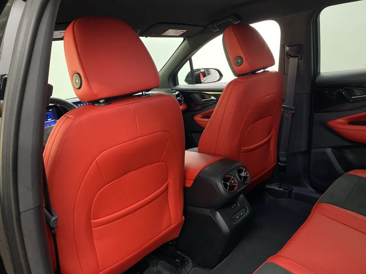 Thumbnail: 2024 Chevrolet Blazer EV - 17