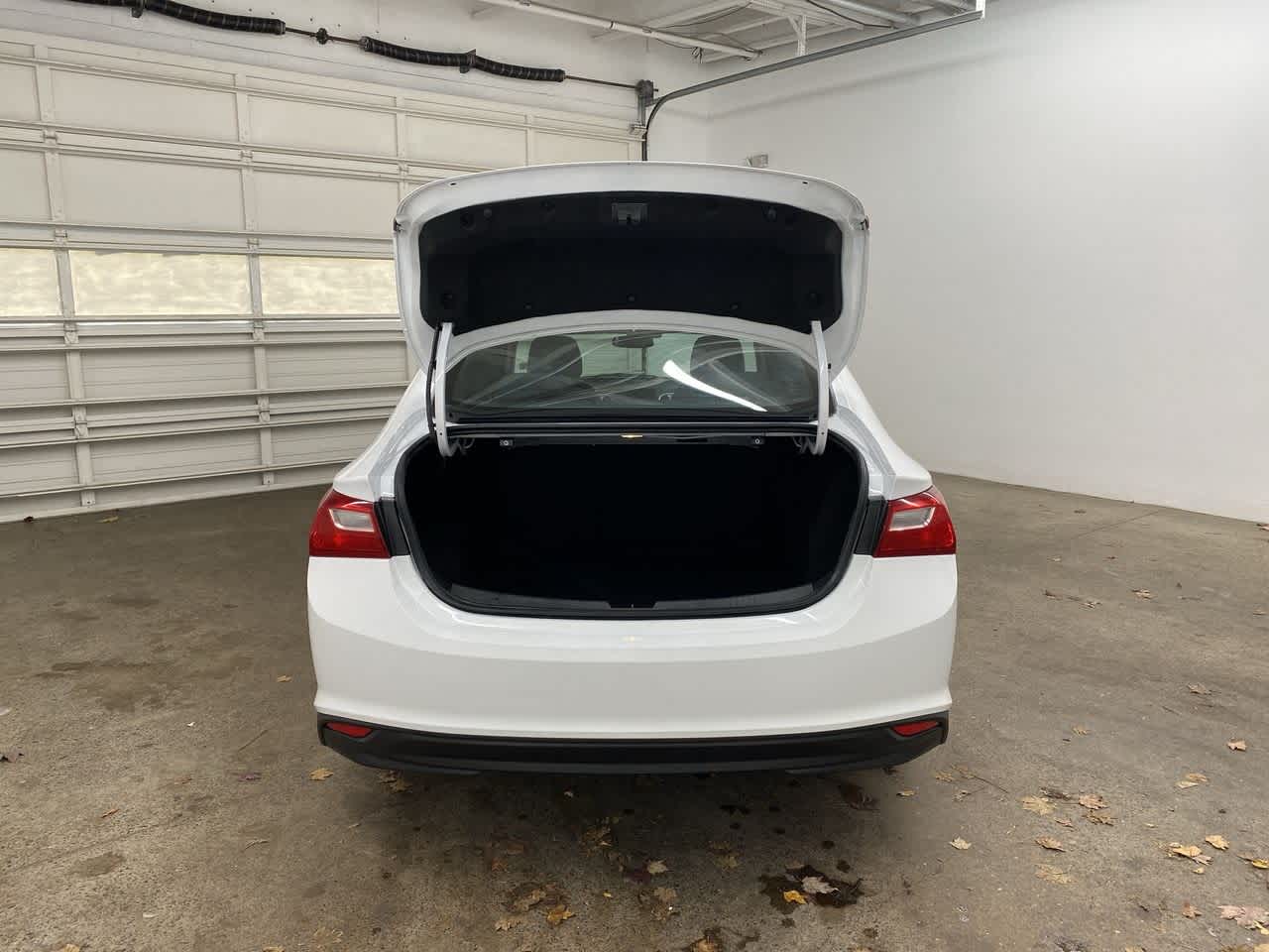 Thumbnail: 2023 Chevrolet Malibu - 30