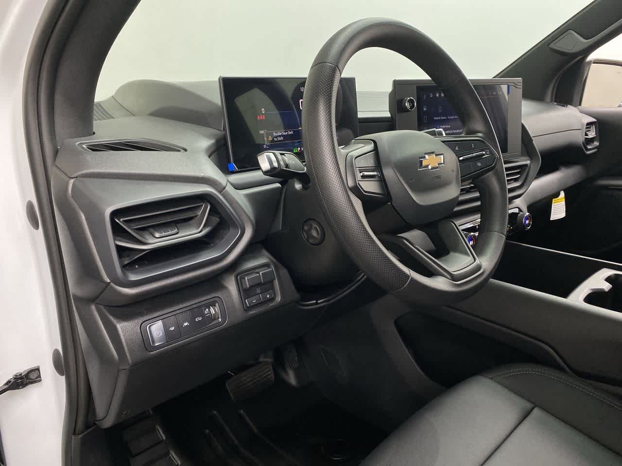 Thumbnail: 2024 Chevrolet Silverado EV - 2