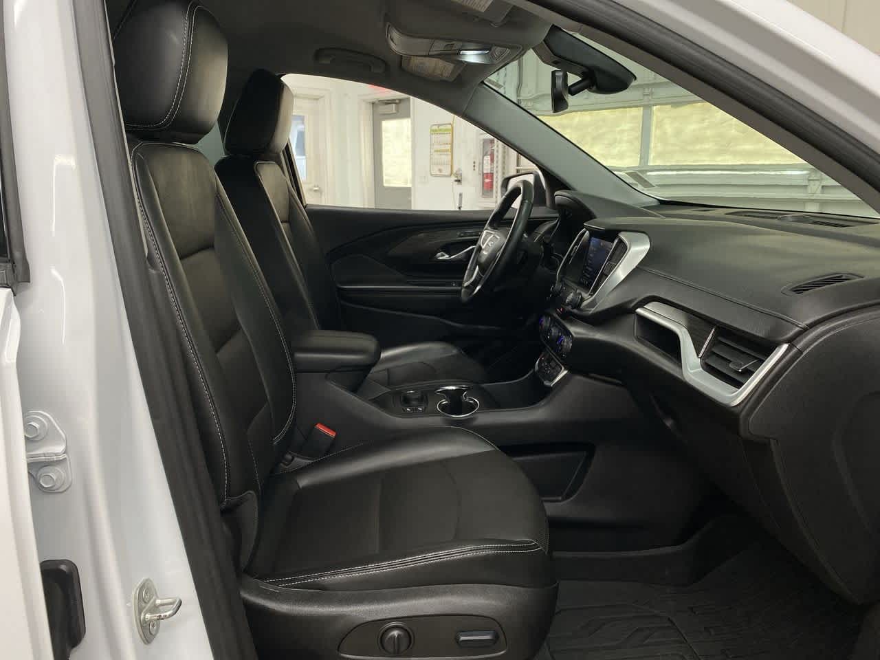 Thumbnail: 2023 GMC Terrain - 20