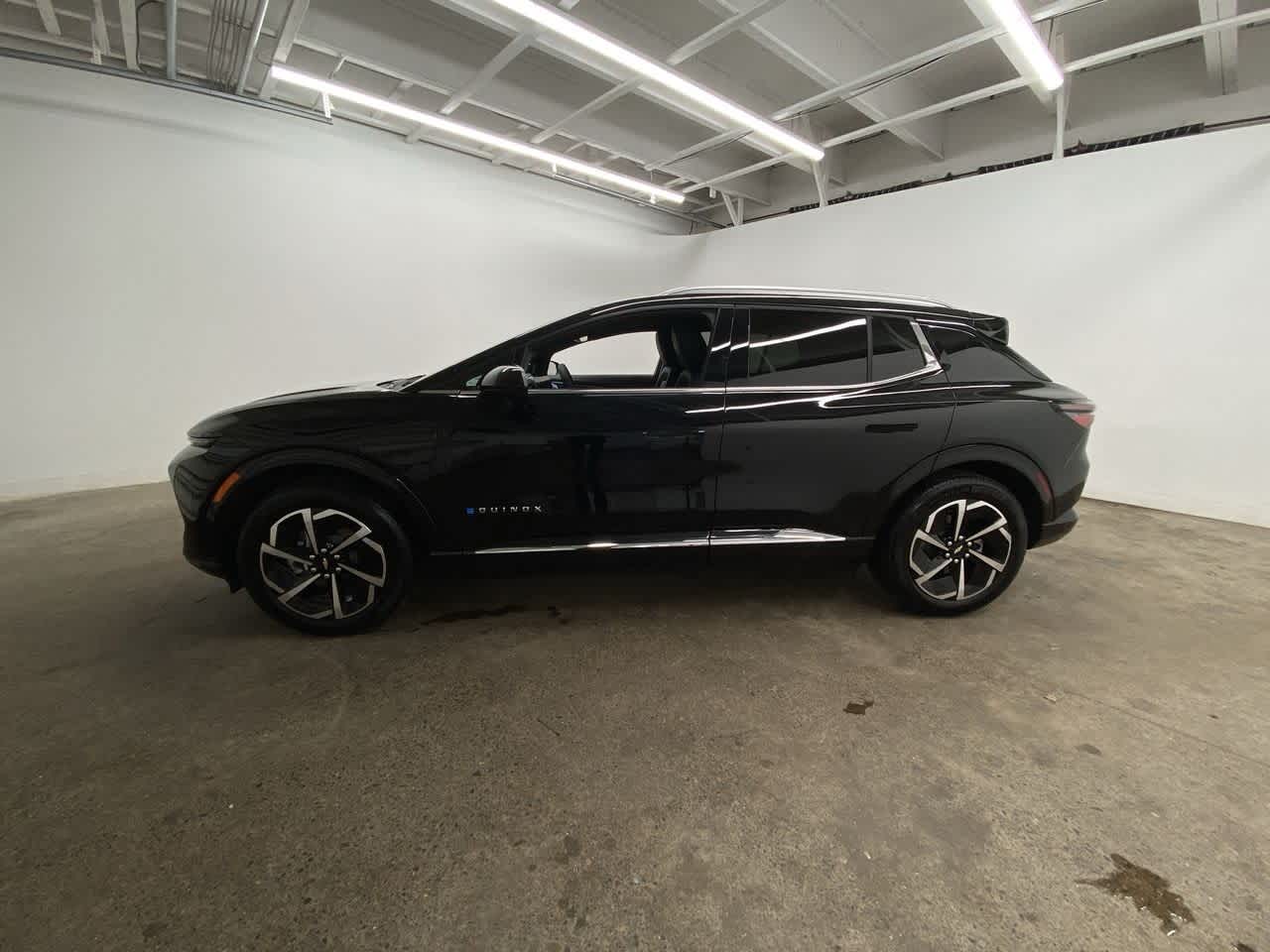 Thumbnail: 2025 Chevrolet Equinox - 3