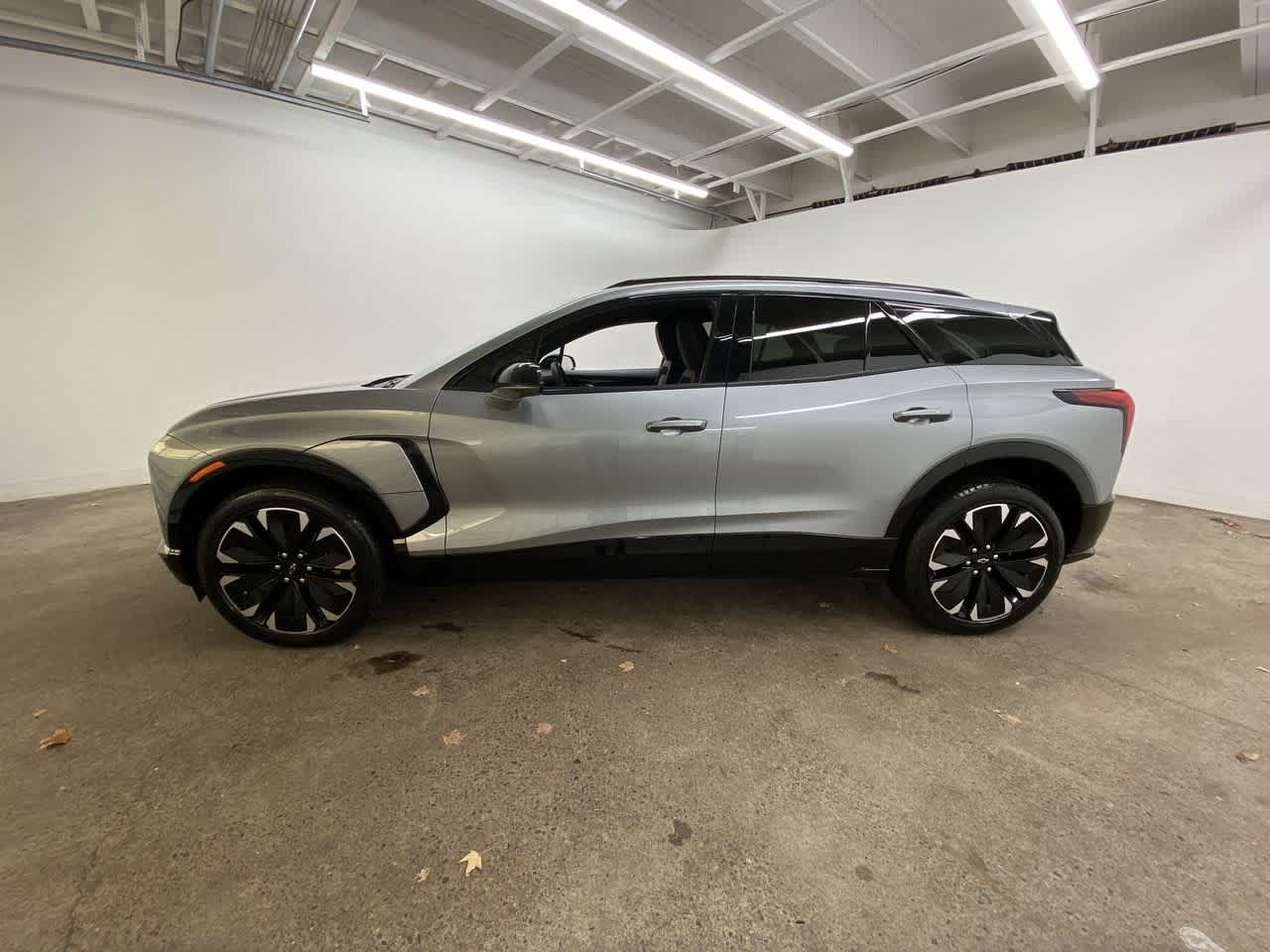 Thumbnail: 2024 Chevrolet Blazer EV - 3