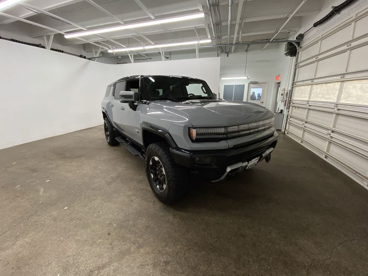 Thumbnail: 2024 GMC Hummer EV - 8