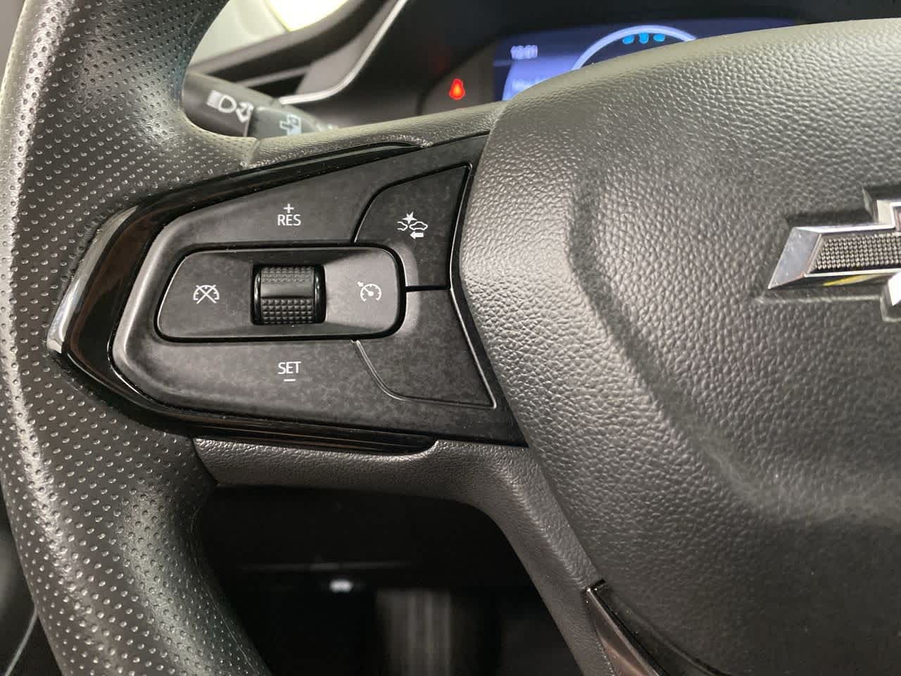Thumbnail: 2022 Chevrolet Bolt EUV - 21