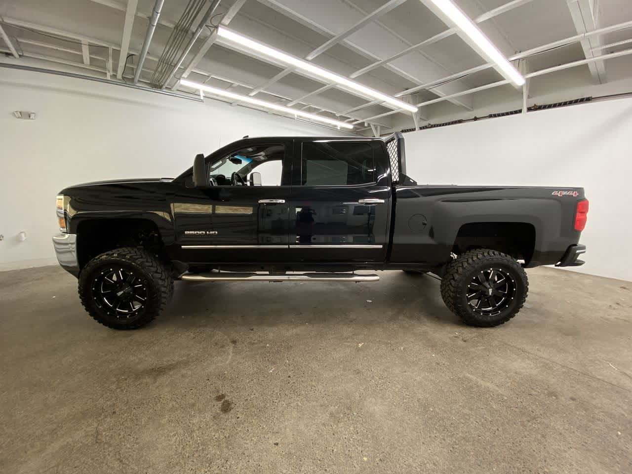 Thumbnail: 2015 Chevrolet Silverado 2500 - 3