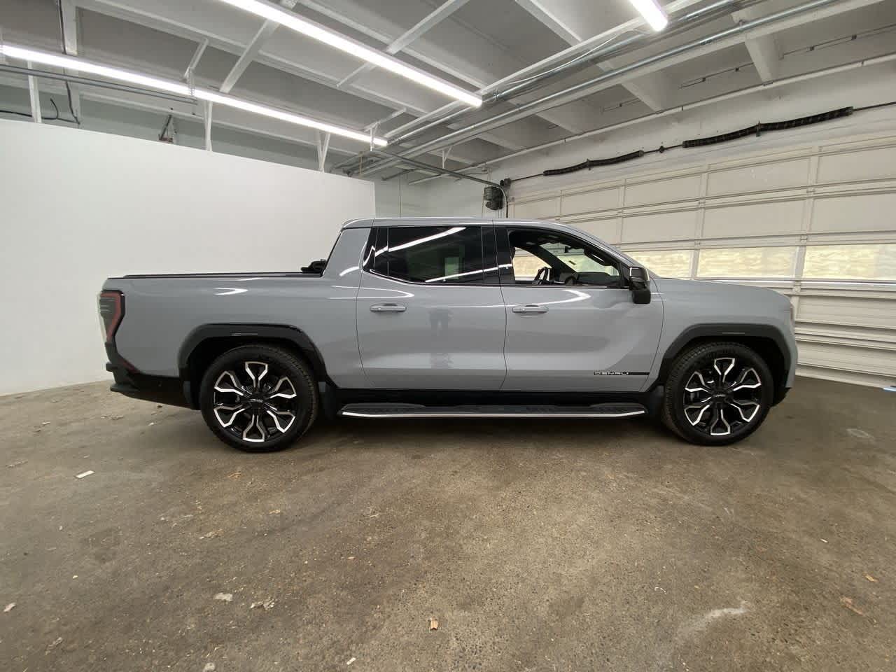 2024 GMC Sierra EV Denali 7