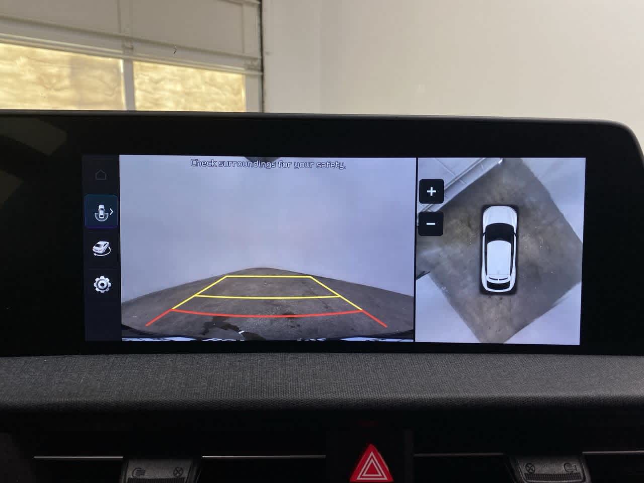 Thumbnail: 2022 Kia EV6 - 26