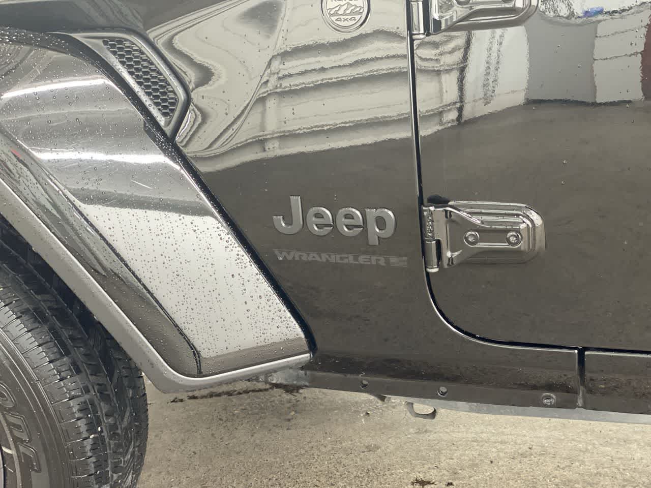 Thumbnail: 2025 Jeep Wrangler - 10