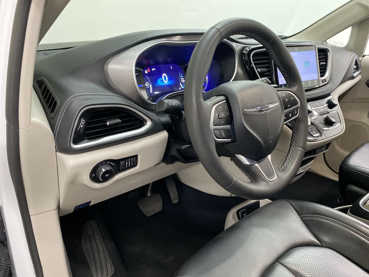 Thumbnail: 2023 Chrysler Pacifica - 2