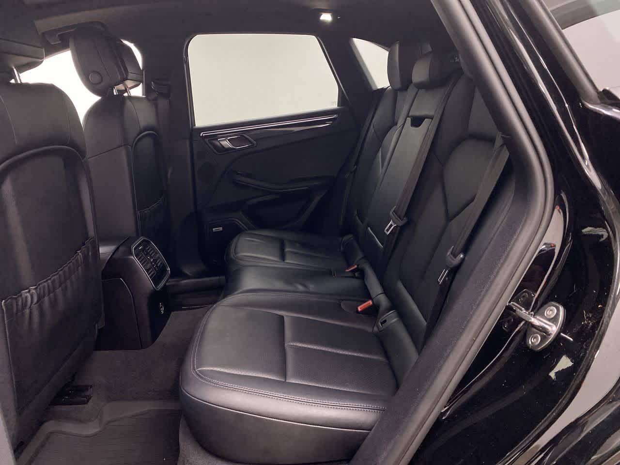 Thumbnail: 2021 Porsche Macan - 16