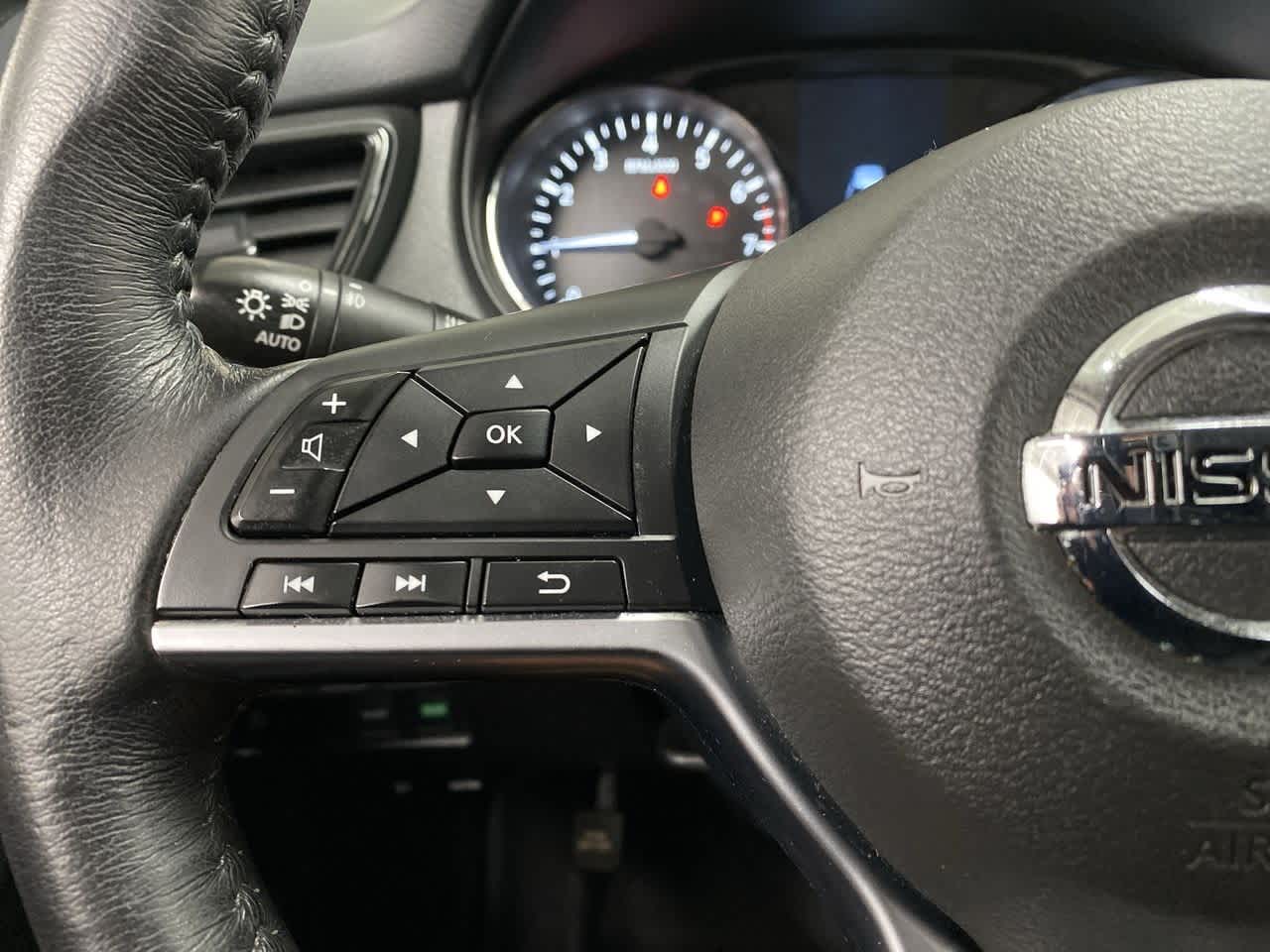 Thumbnail: 2017 Nissan Rogue - 22