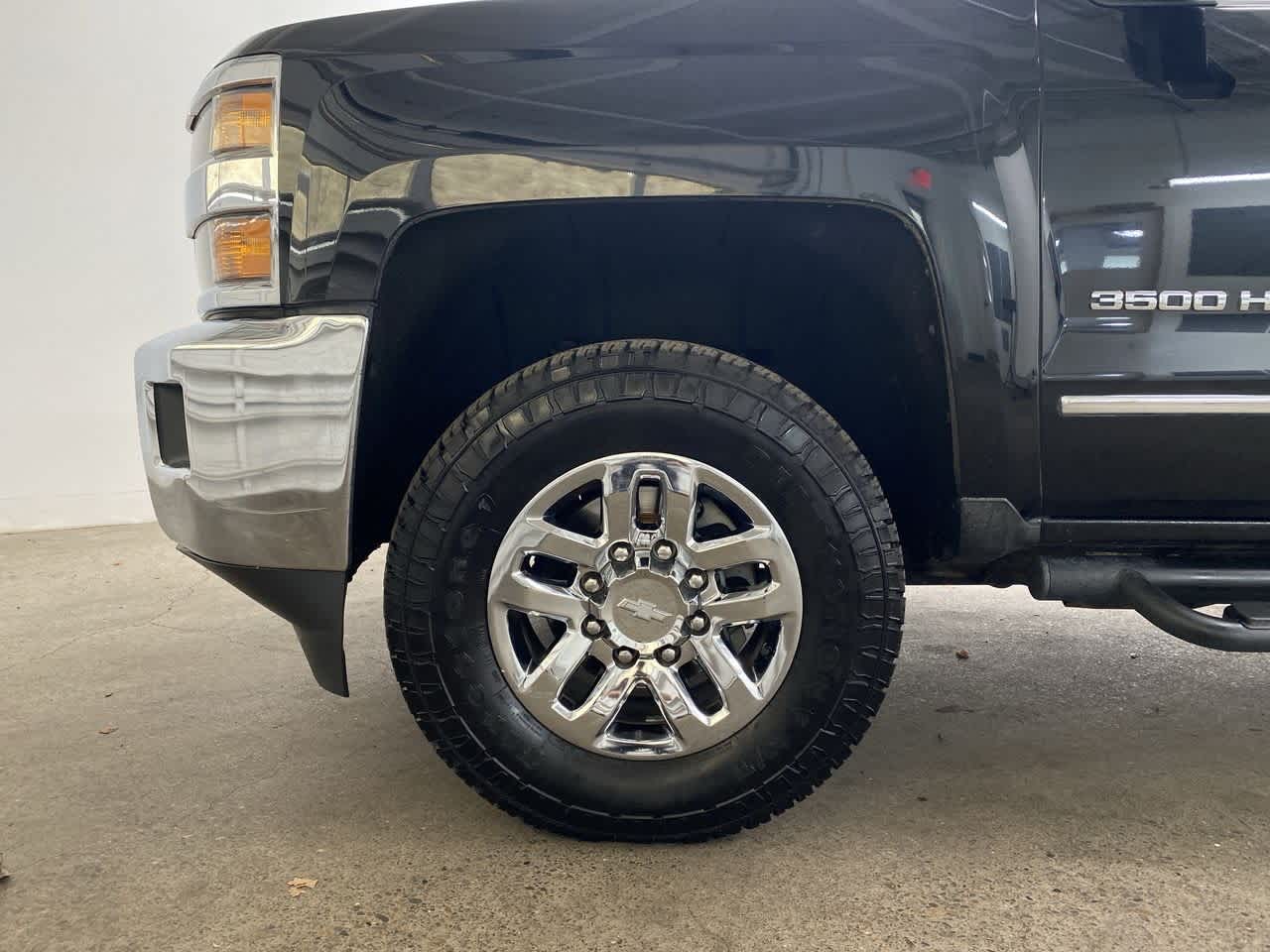 Thumbnail: 2016 Chevrolet Silverado 3500 - 11