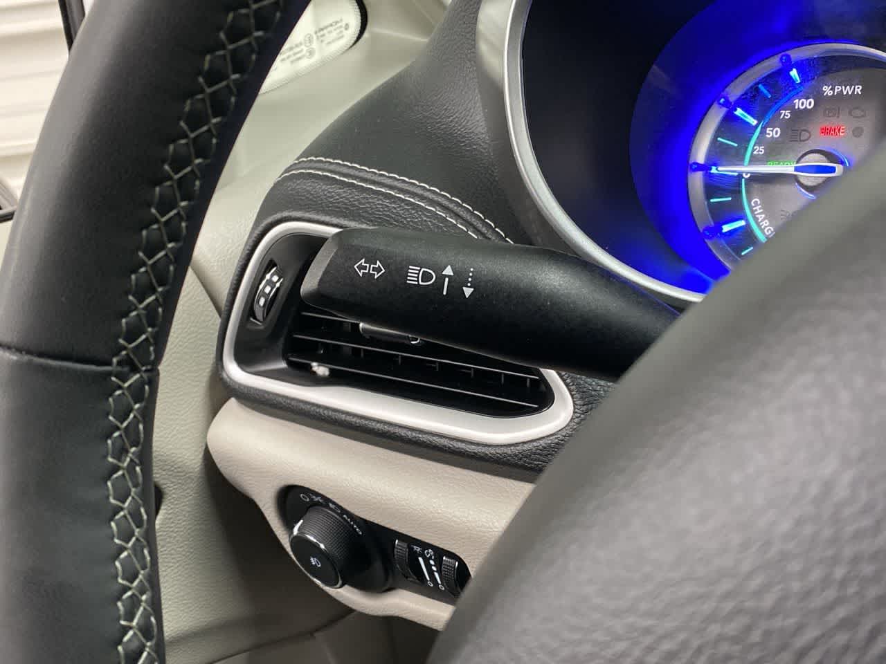 Thumbnail: 2024 Chrysler Pacifica - 24