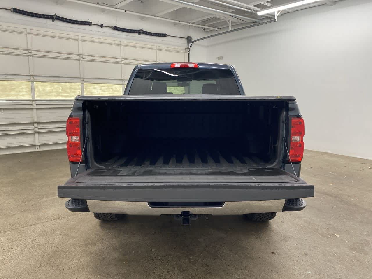Thumbnail: 2017 Chevrolet Silverado 1500 - 28