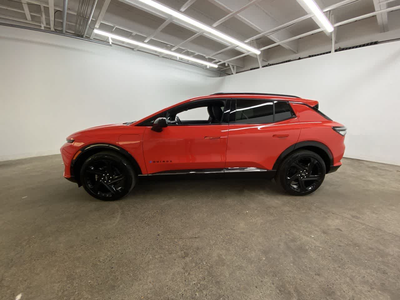 Thumbnail: 2025 Chevrolet Equinox - 3