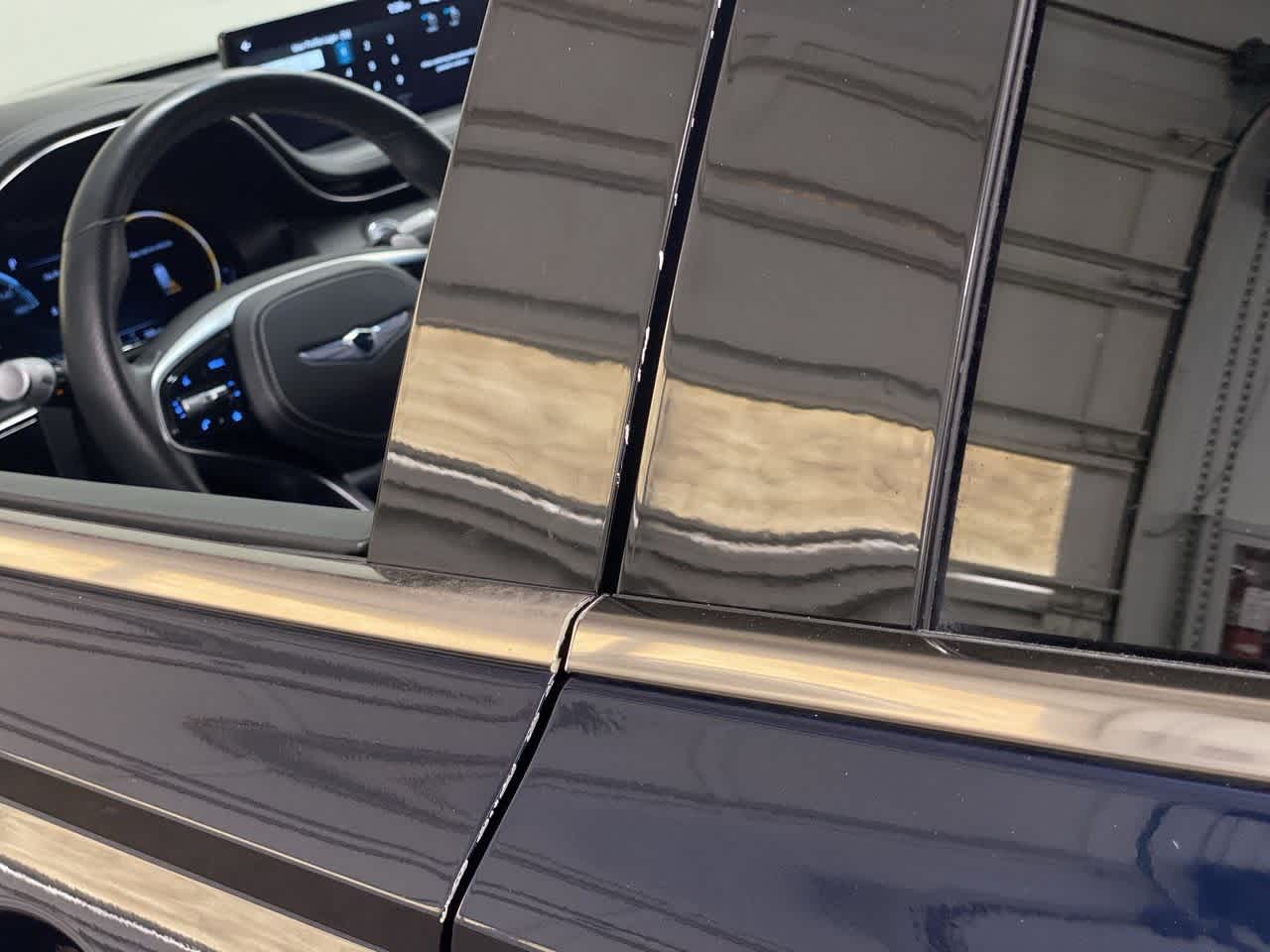 Thumbnail: 2022 Genesis GV70 - 35