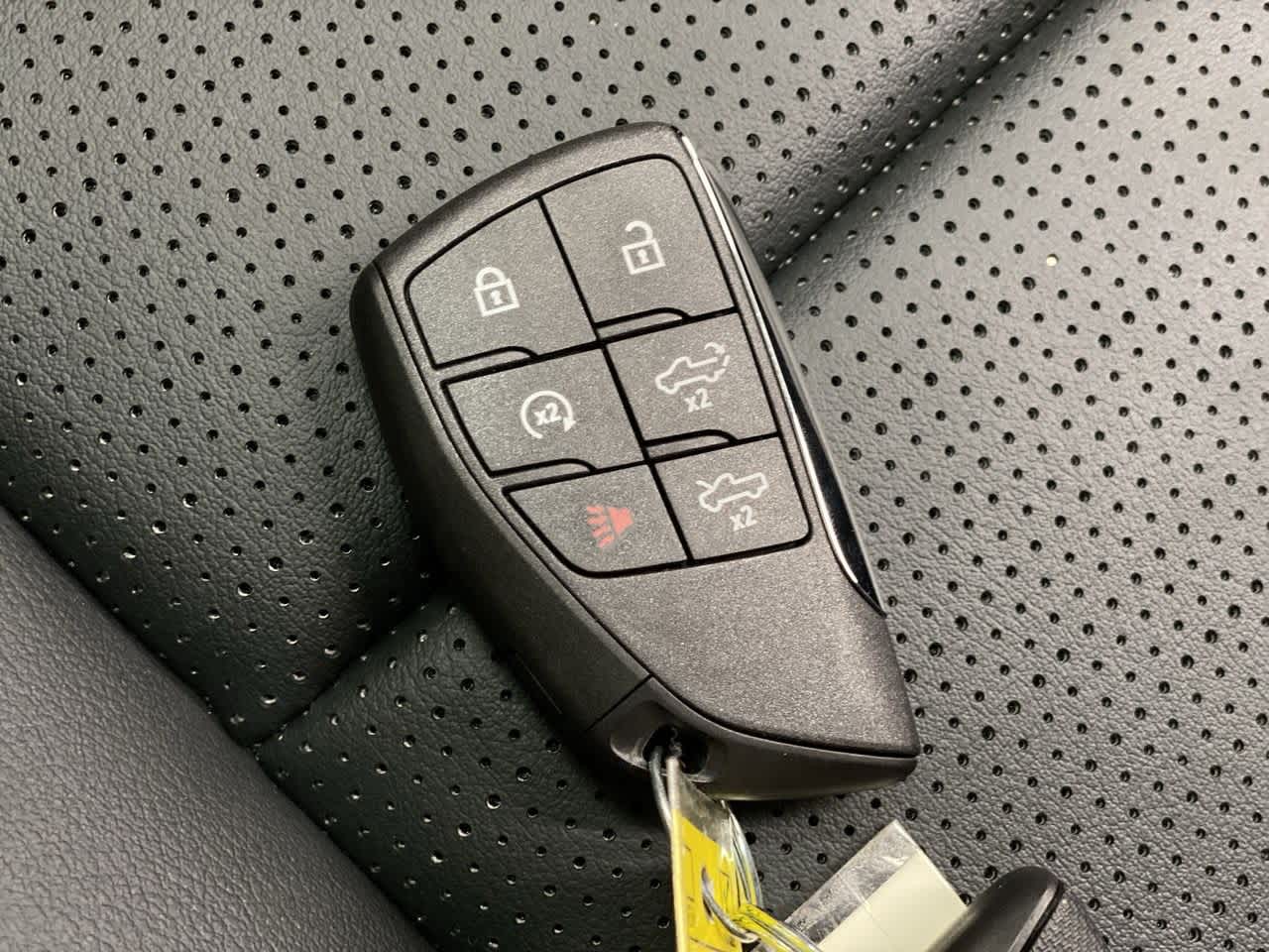 Thumbnail: 2025 Chevrolet Silverado EV - 31