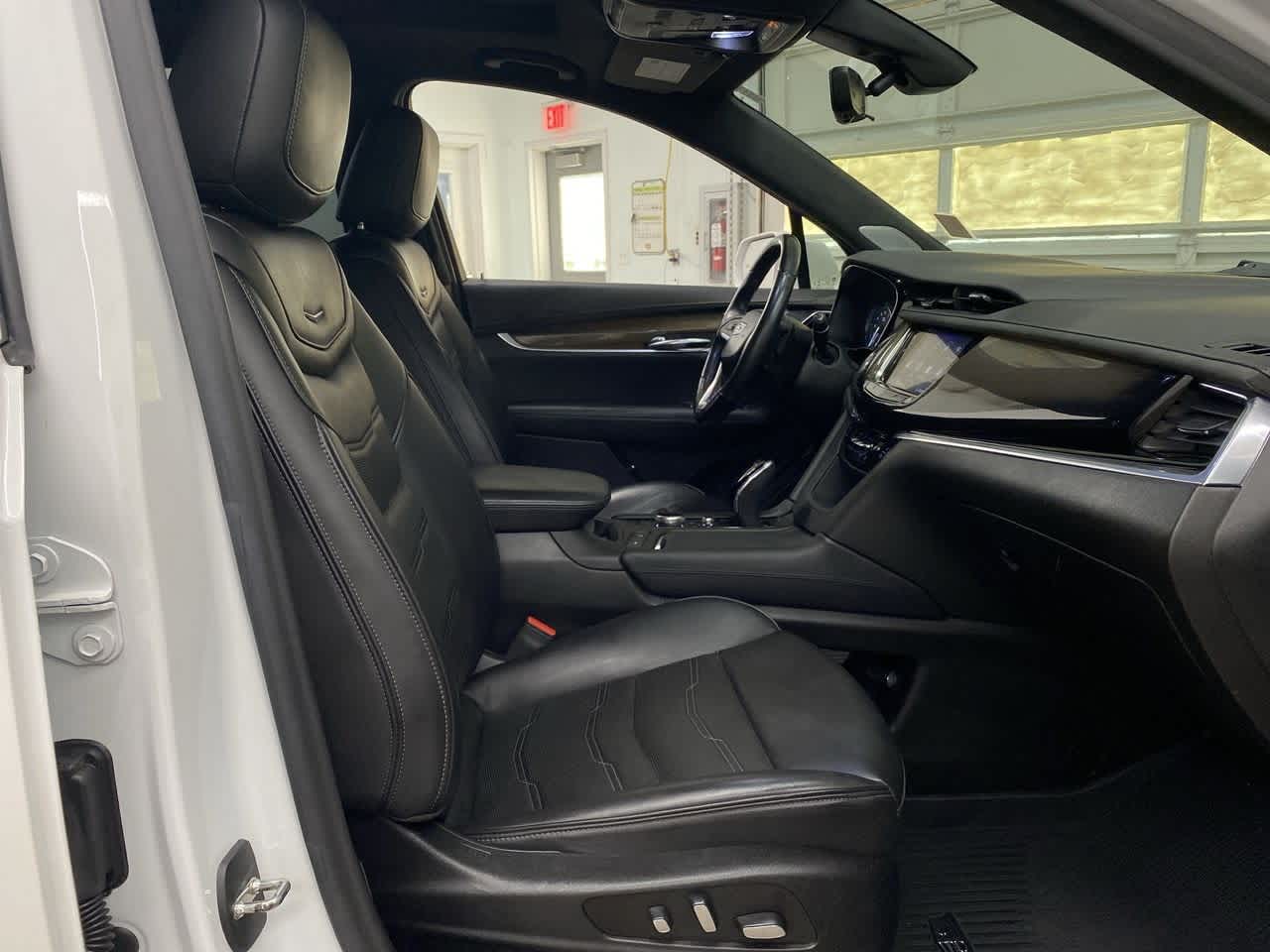 Thumbnail: 2020 Cadillac XT6 - 20