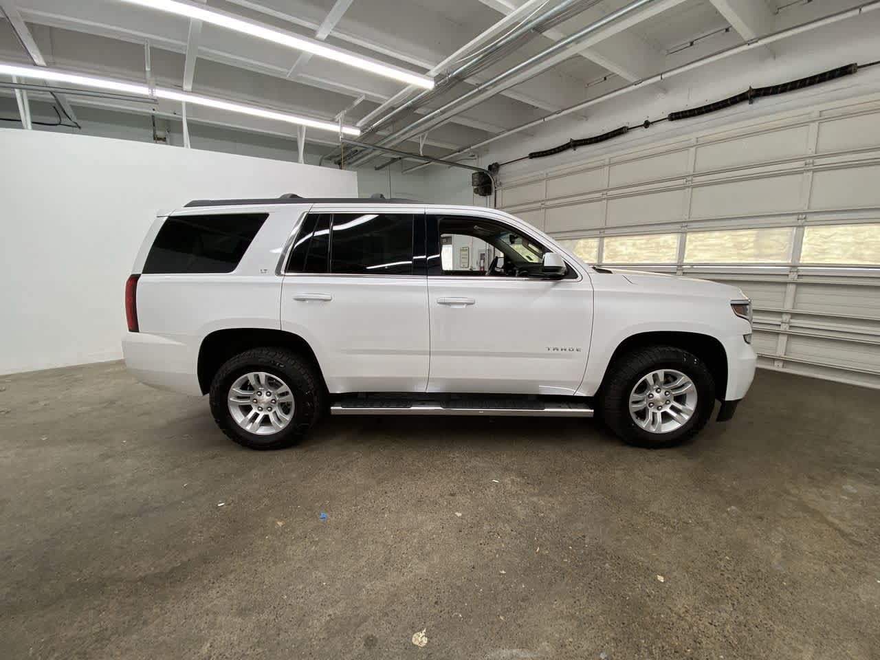 Thumbnail: 2017 Chevrolet Tahoe - 7