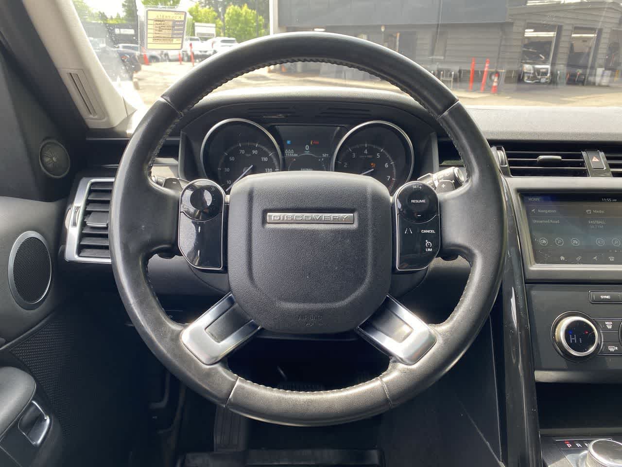 Thumbnail: 2019 Land Rover Discovery - 20
