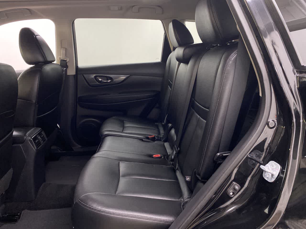 Thumbnail: 2016 Nissan Rogue - 18