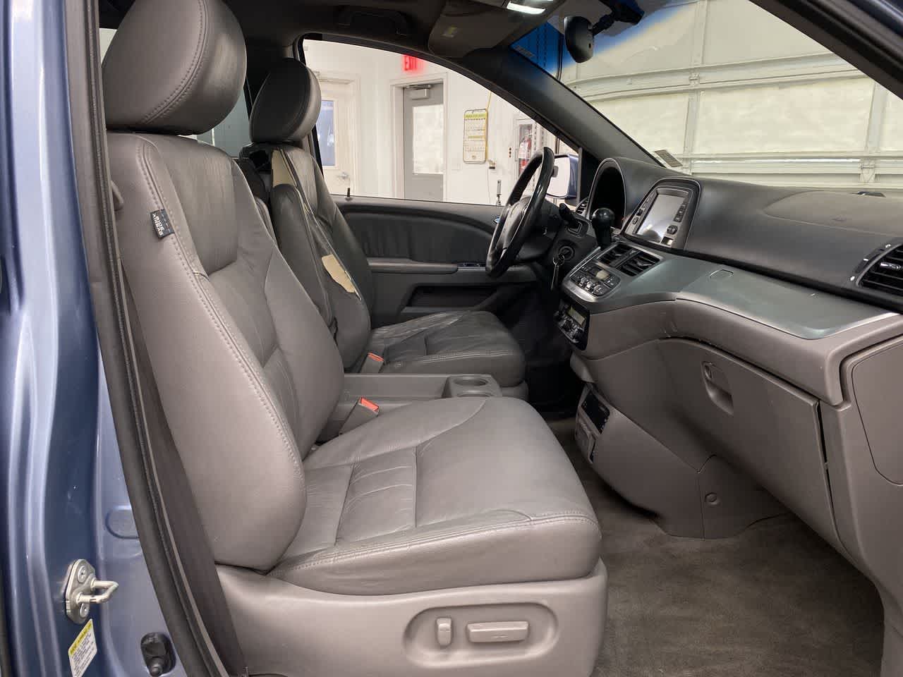 Thumbnail: 2010 Honda Odyssey - 19