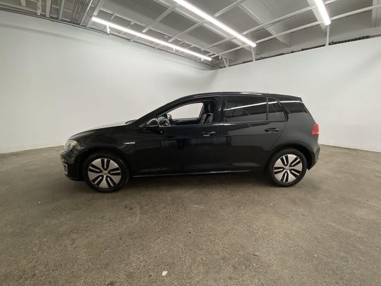2015 Volkswagen e-Golf SEL Premium 3