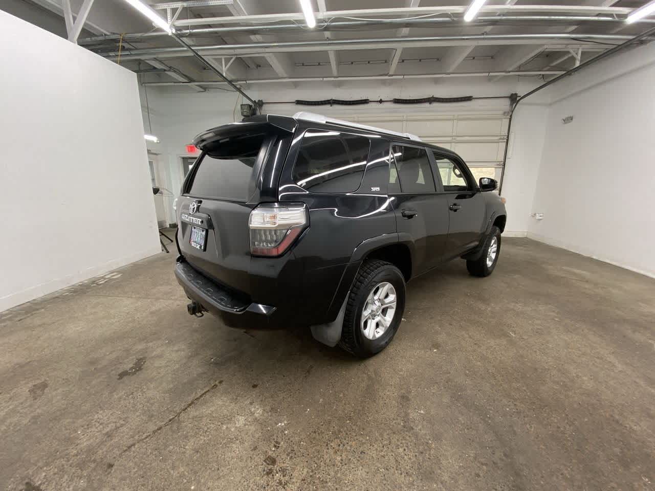 Thumbnail: 2015 Toyota 4Runner - 6