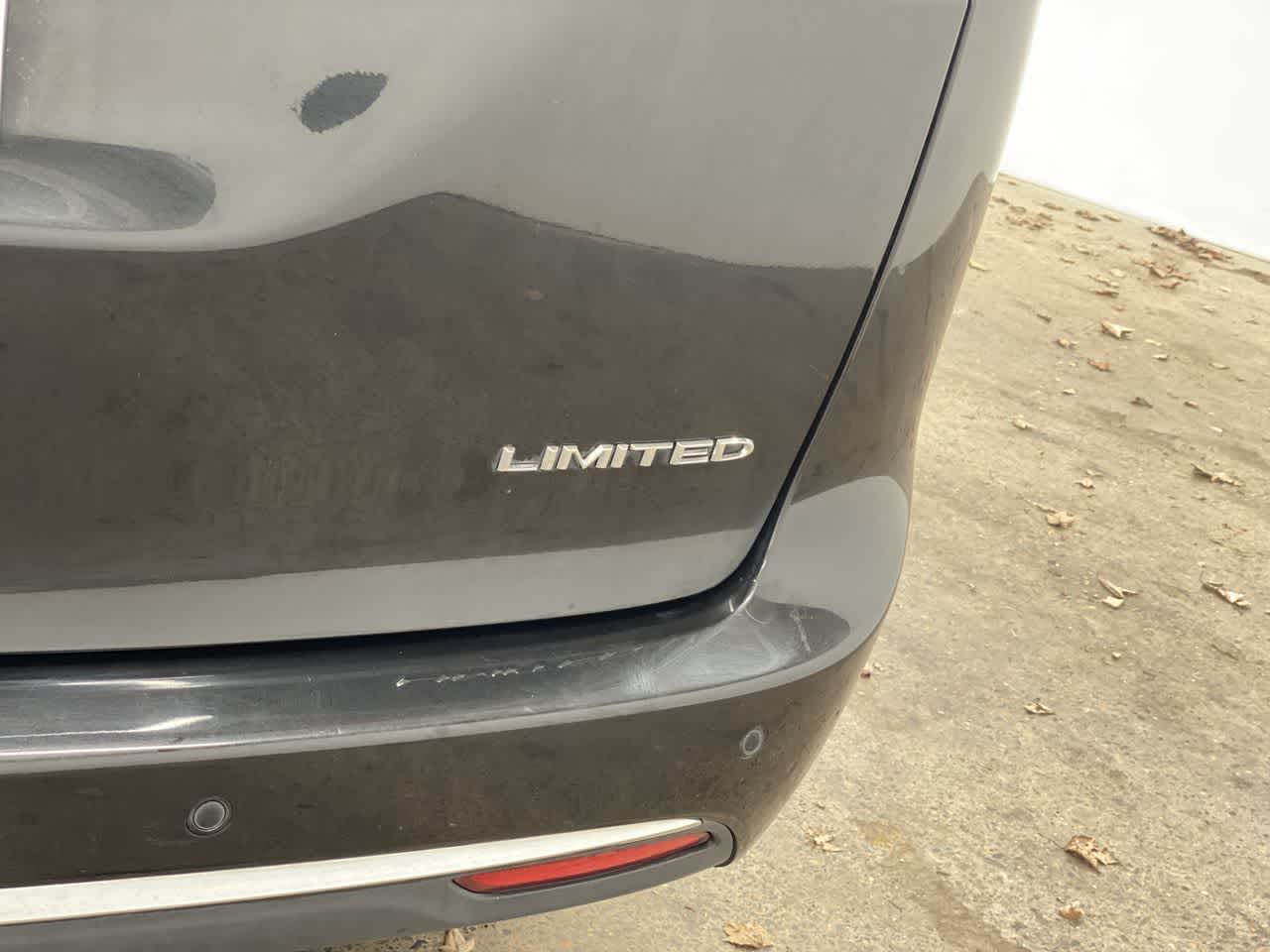 Thumbnail: 2023 Chrysler Pacifica - 11