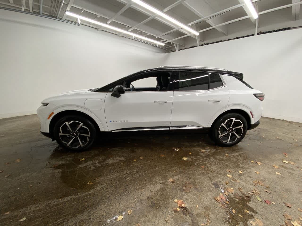 Thumbnail: 2025 Chevrolet Equinox - 3