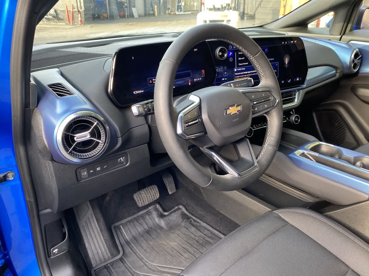 Thumbnail: 2025 Chevrolet Equinox - 2