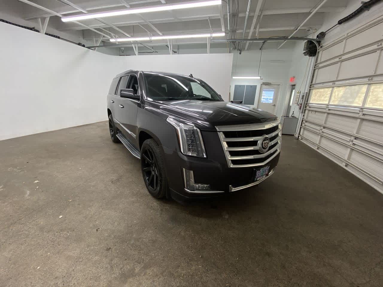 Thumbnail: 2015 Cadillac Escalade - 8