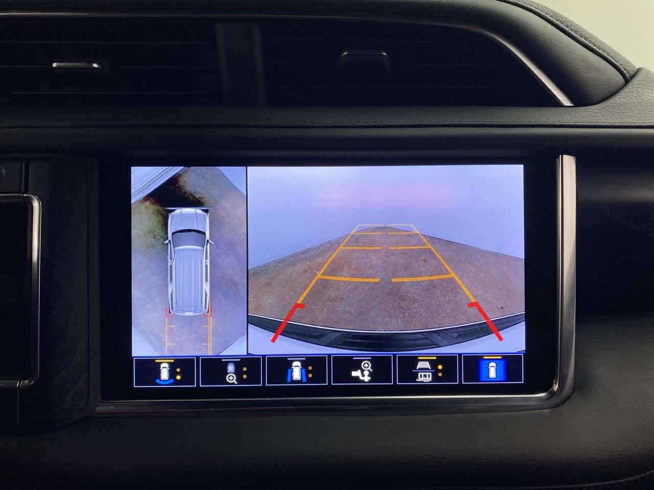Thumbnail: 2021 GMC Yukon - 25
