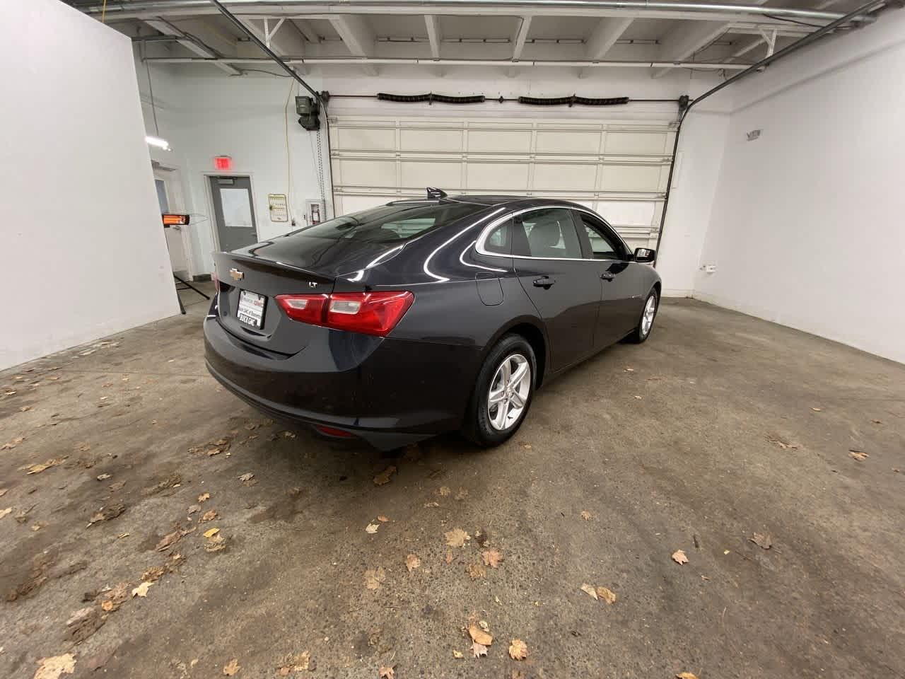 Thumbnail: 2023 Chevrolet Malibu - 6