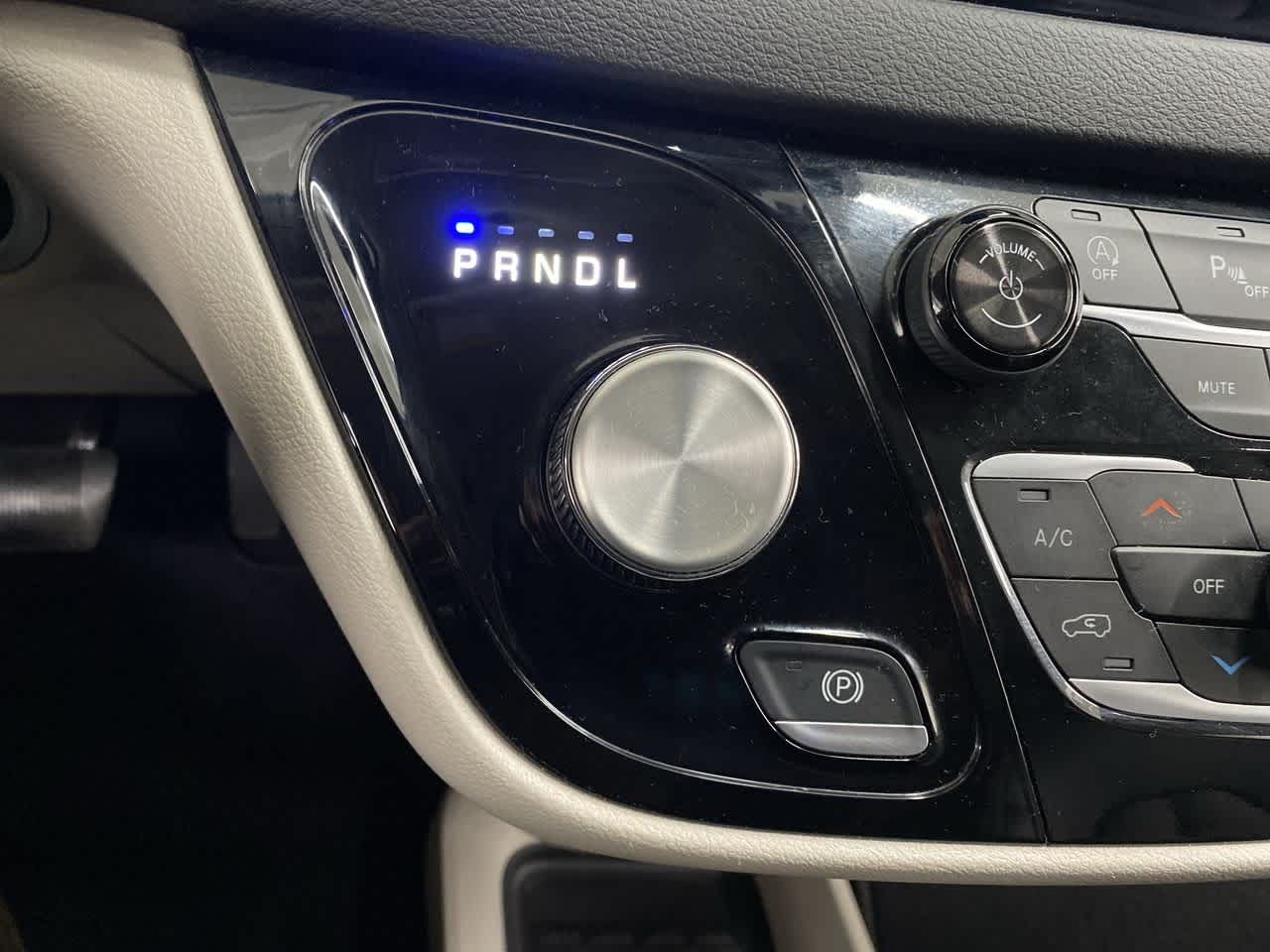 Thumbnail: 2024 Chrysler Pacifica - 26