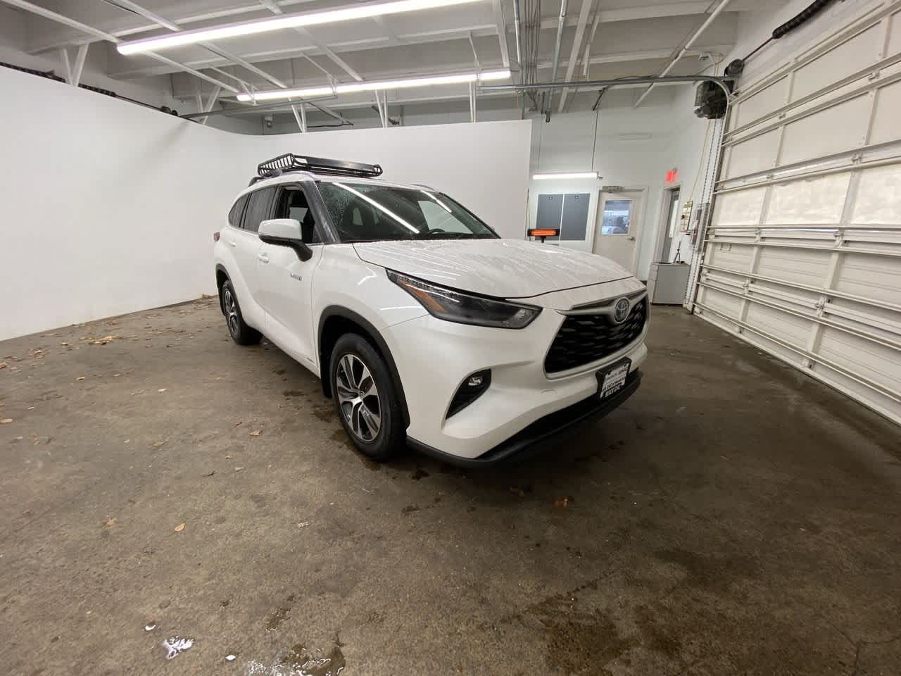 Thumbnail: 2021 Toyota Highlander - 8