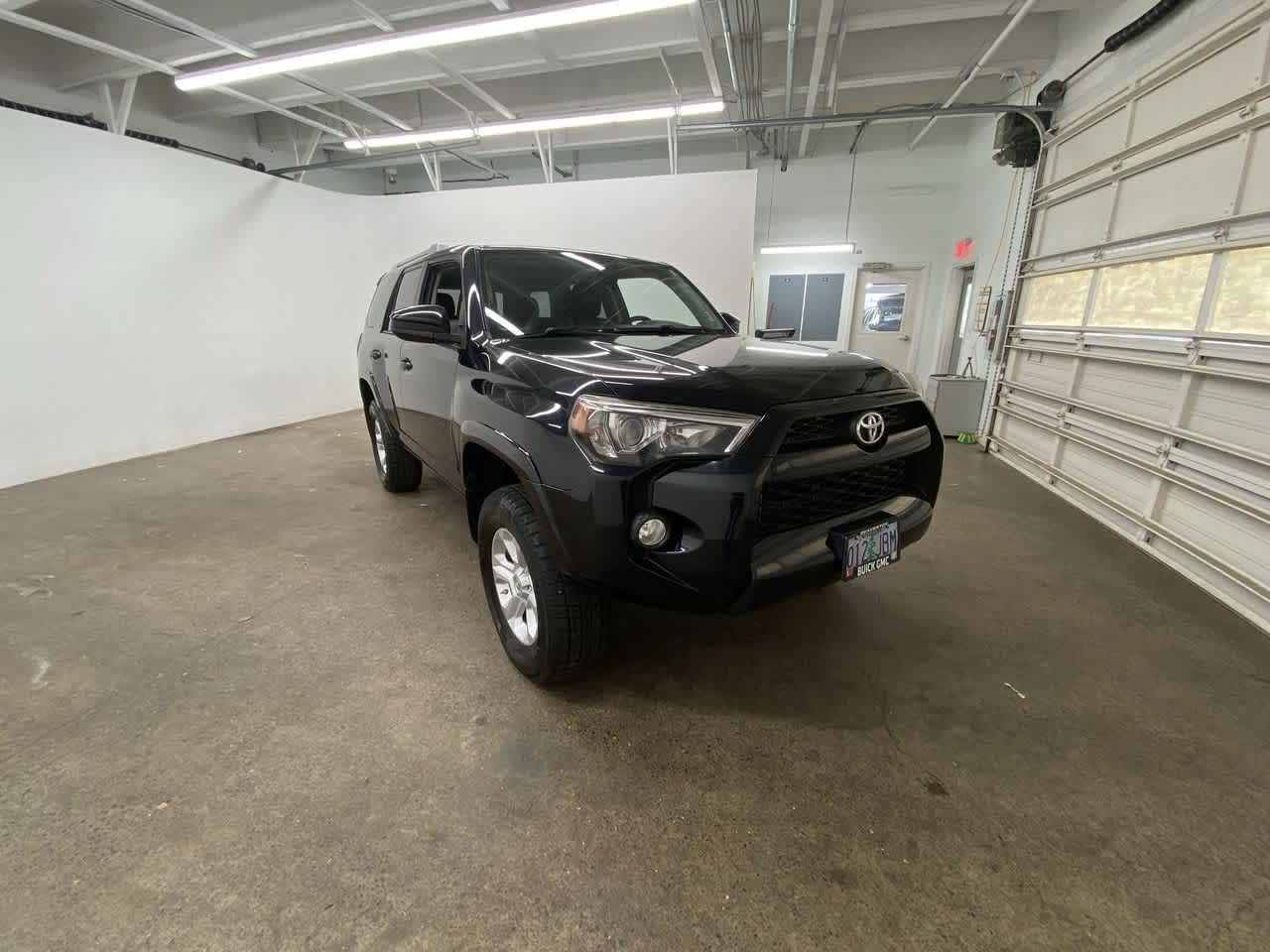 Thumbnail: 2015 Toyota 4Runner - 8