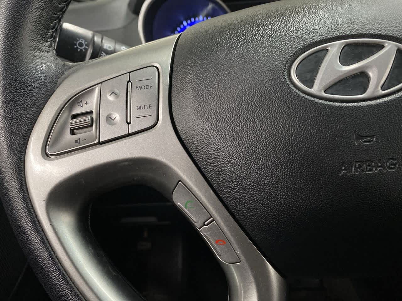 Thumbnail: 2012 Hyundai Tucson - 22