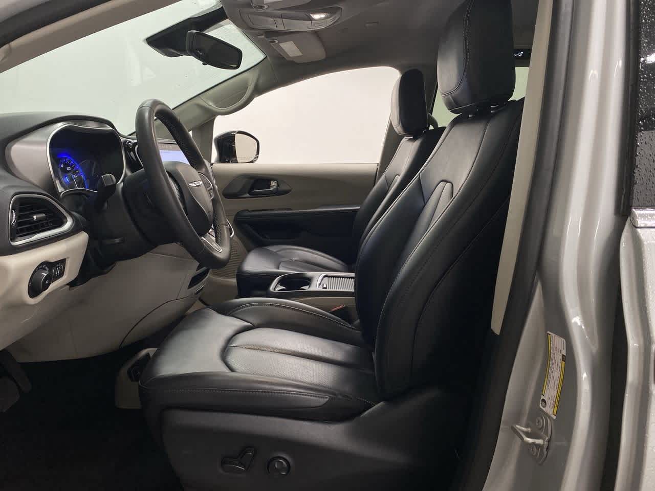 Thumbnail: 2024 Chrysler Pacifica - 13