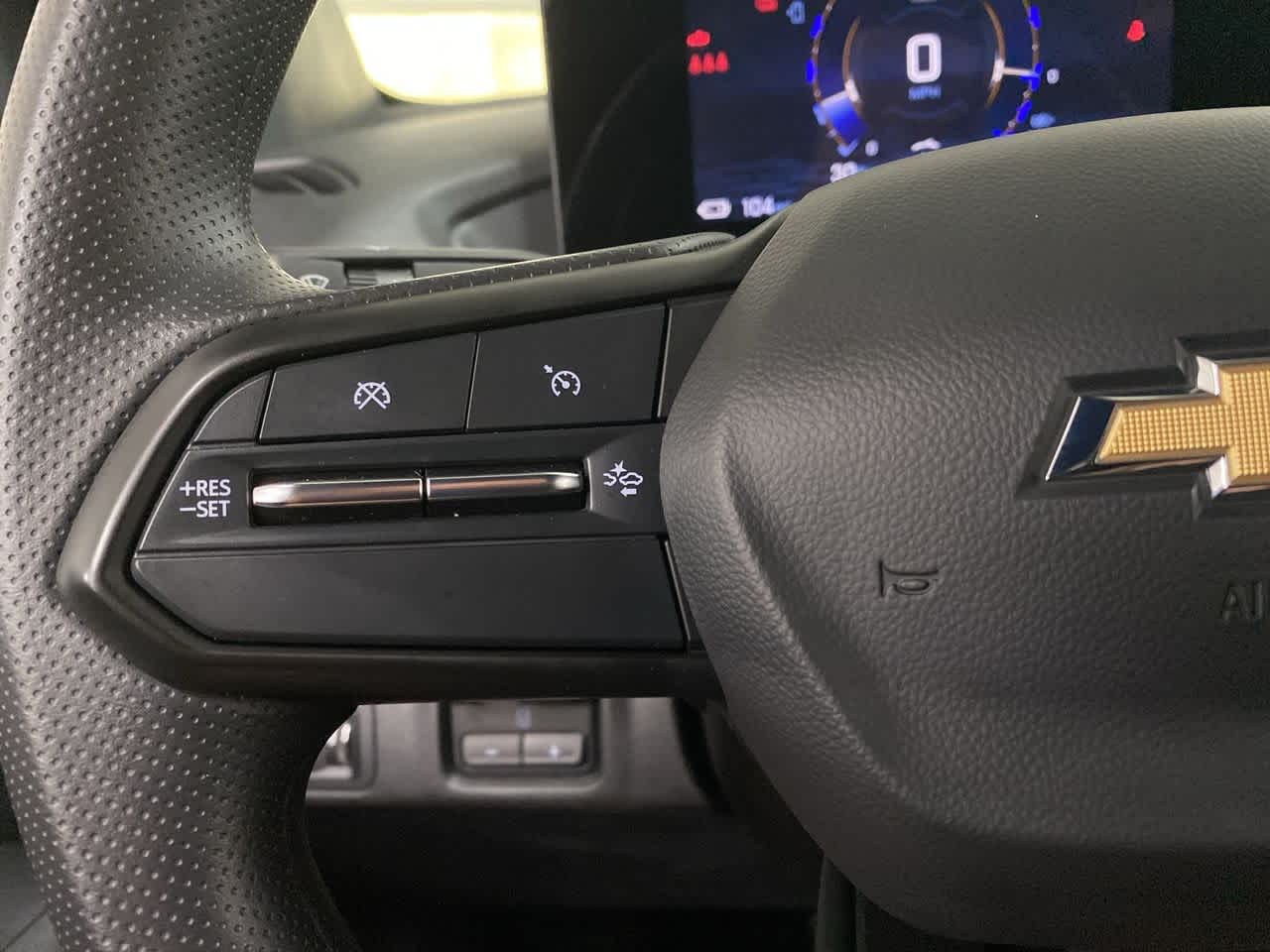 Thumbnail: 2024 Chevrolet Silverado EV - 20
