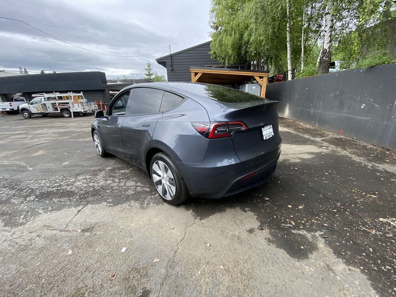 Thumbnail: 2023 Tesla Model Y - 4