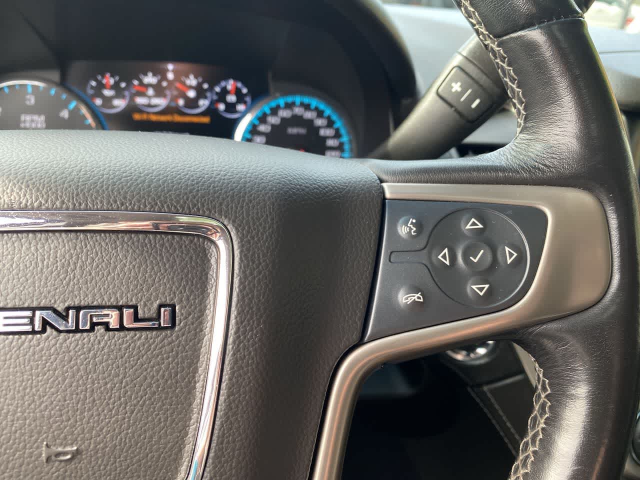 Thumbnail: 2019 GMC Yukon XL - 21