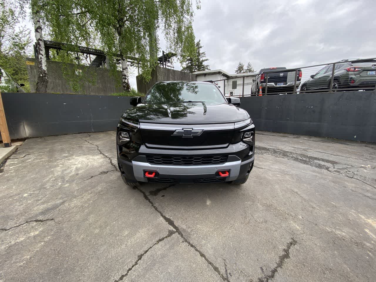 Thumbnail: 2026 Chevrolet Silverado EV - 9