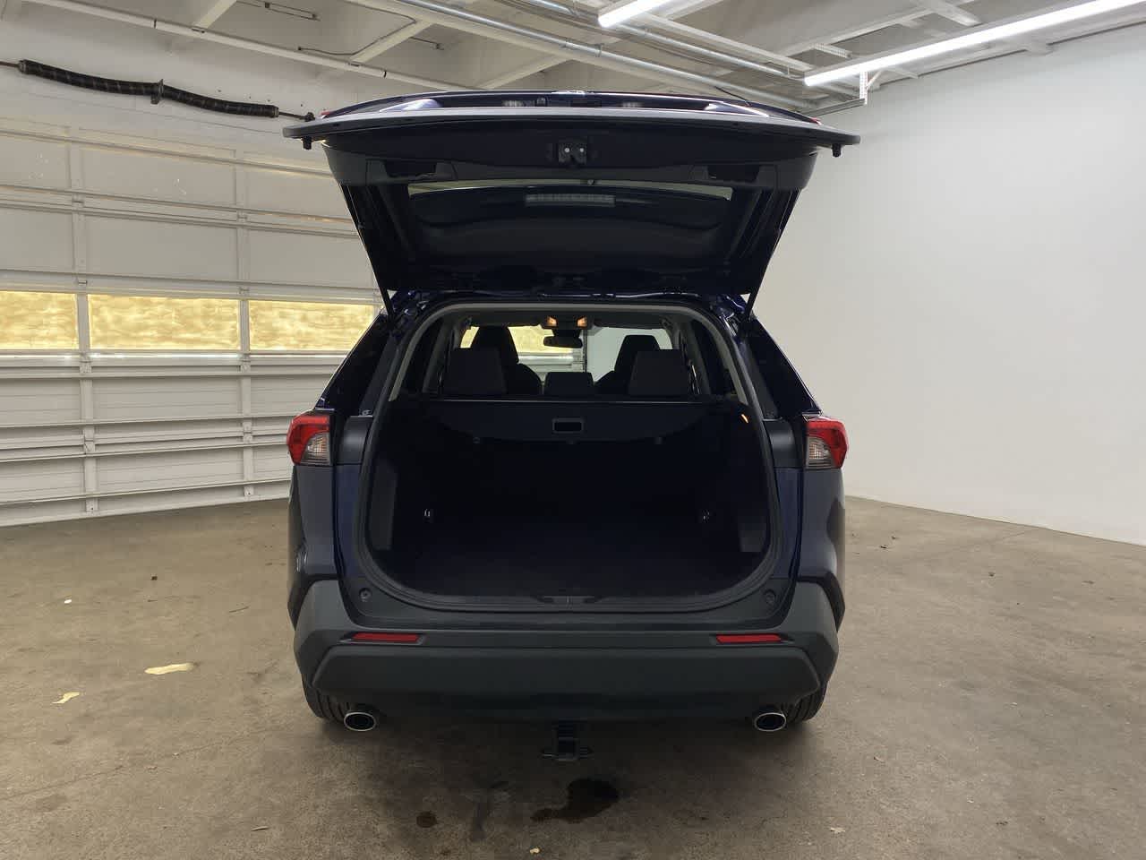 Thumbnail: 2021 Toyota RAV4 - 29