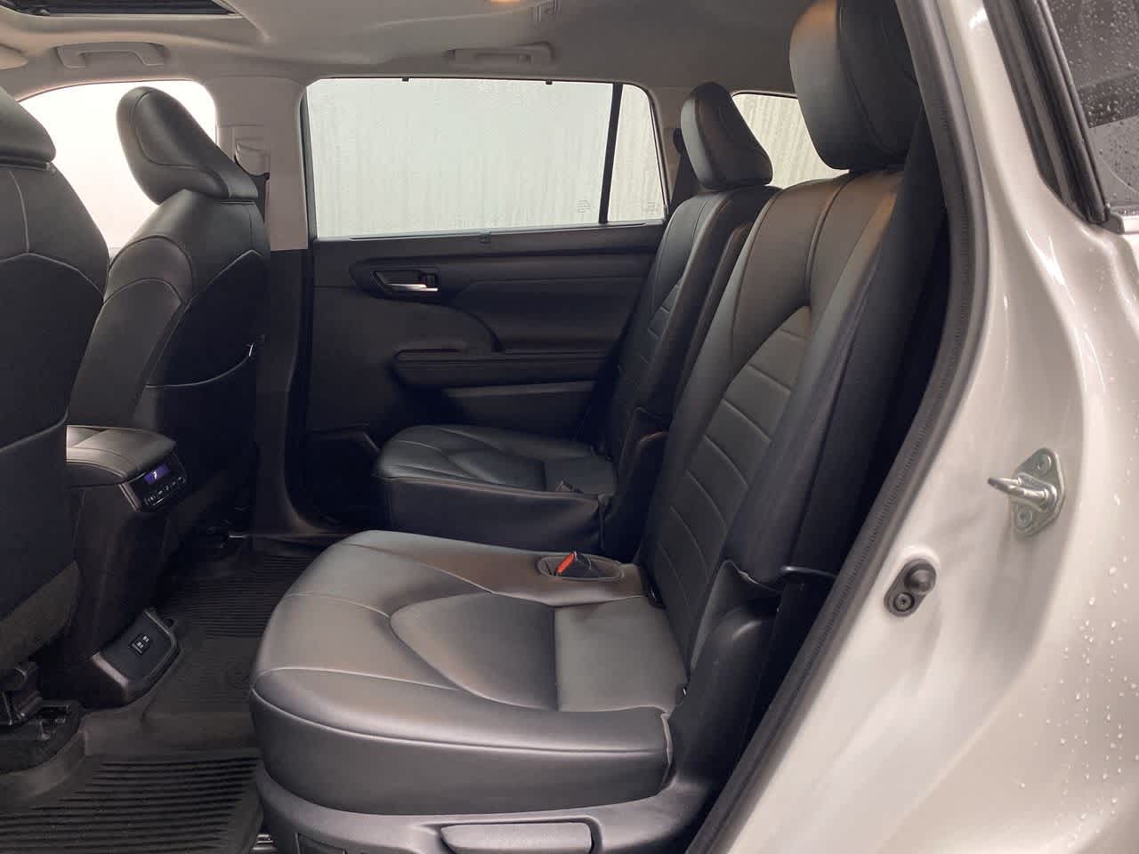 Thumbnail: 2021 Toyota Highlander - 16