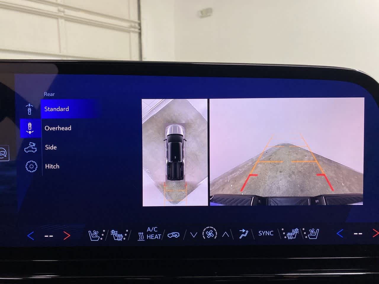 Thumbnail: 2025 Chevrolet Silverado EV - 26